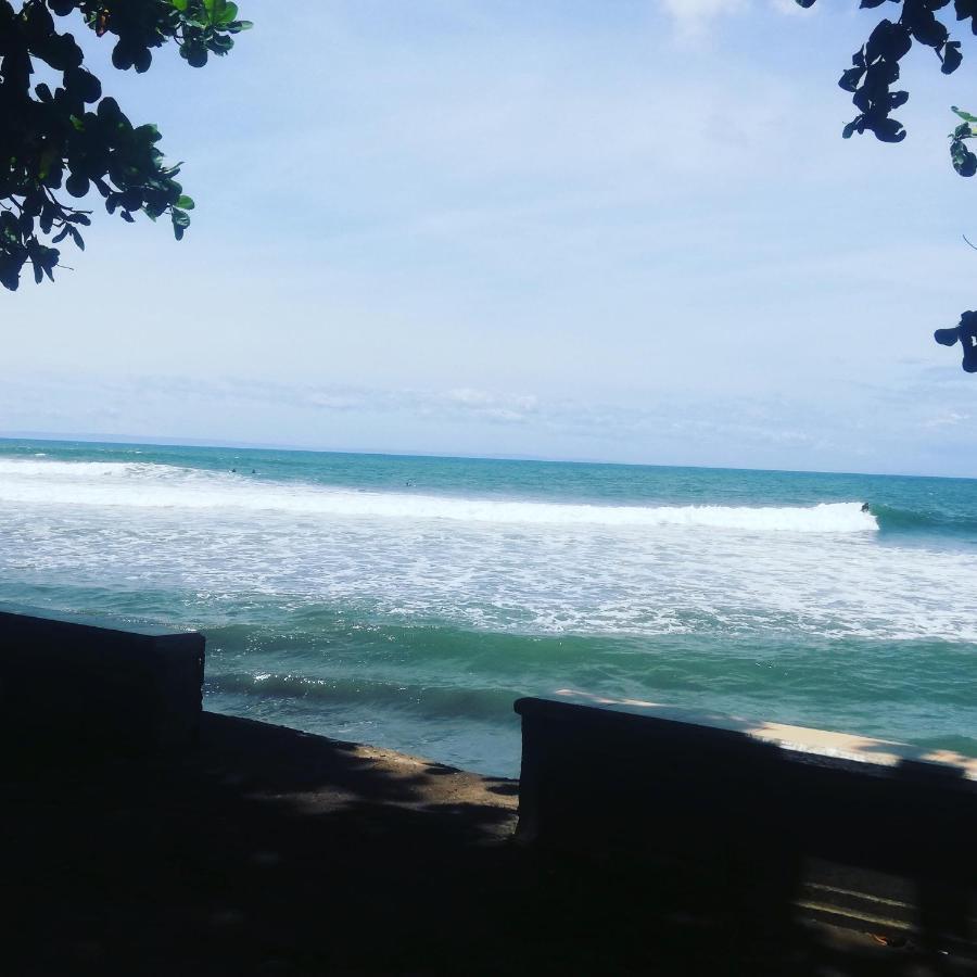 Hotel The Point Surfcamp Bali Pulukan Exterior foto